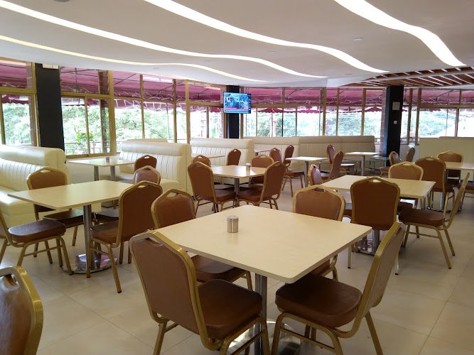 19 Degrees Bistro and Lounge